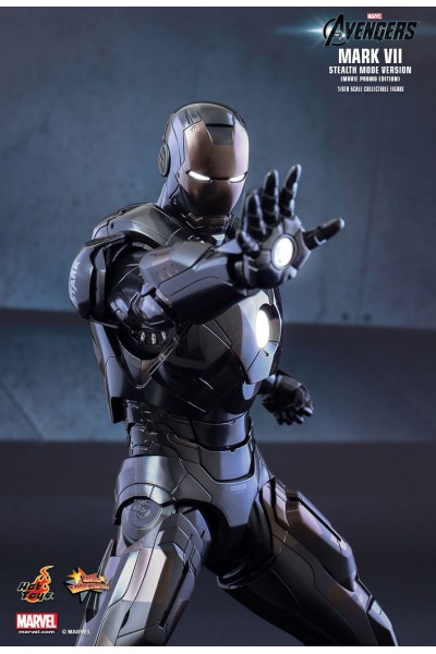 MMS 282 The Avengers – Iron Man Mark VII (Stealth Mode Version)