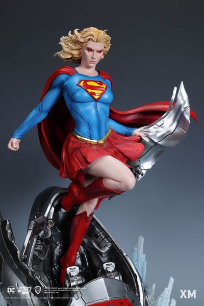 Supergirl 1/4 Scale