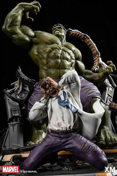 Hulk Transformation (Exclusive)